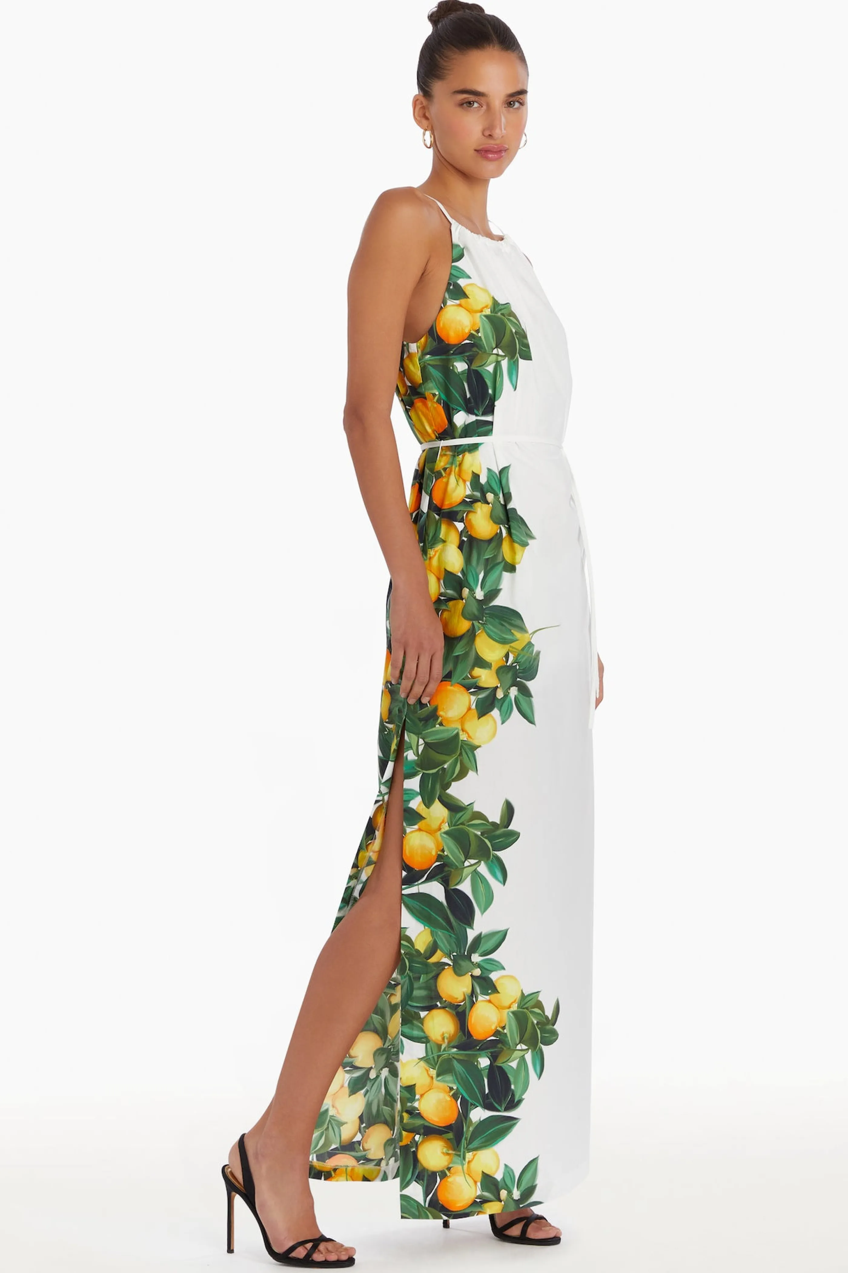 Abito Elegante Amanda Uprichard Alicanta - Vestito Lungo Primavera Estate in Chiffon Fluido 

Abito Serale Amanda Uprichard Alicanta Maxi - Vestito Longuette con Scollo a V e Motivo Floreale 

Amanda Uprichard Vestito Midi Sera - Alicanta in Tessuto Leggero con Ricami Artigianali 

Abito Estivo Amanda Uprichard Alicanta - Vestito Longuette Casual Chic in Puro Chiffon