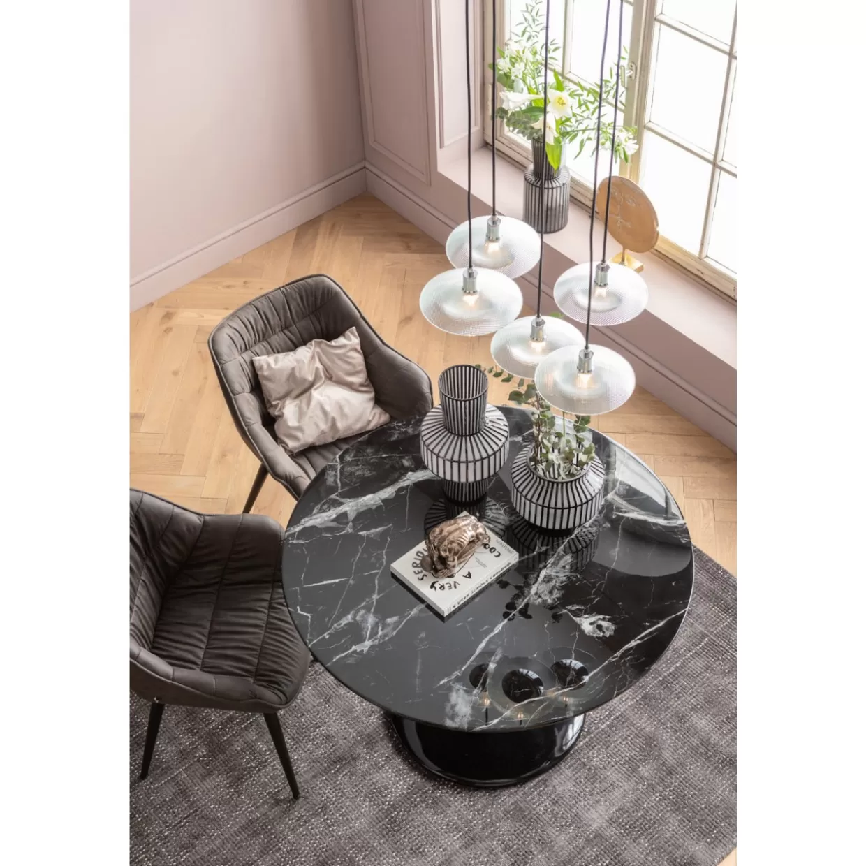 Poltrona Thelma con design contemporaneo | Sedute ergonomiche KARE Collection