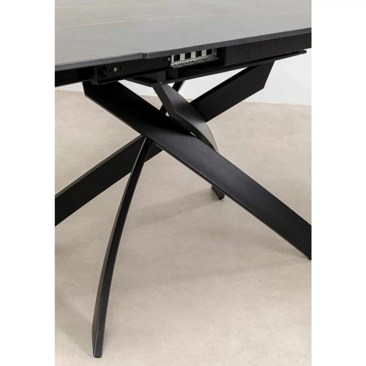 KARE Design Tavolo Estensibile Twist - Nero Elegante, Dimensioni 120 cm (espandibile a 180) x 90 cm, Soluzione Pratica per Spazi Dinamici