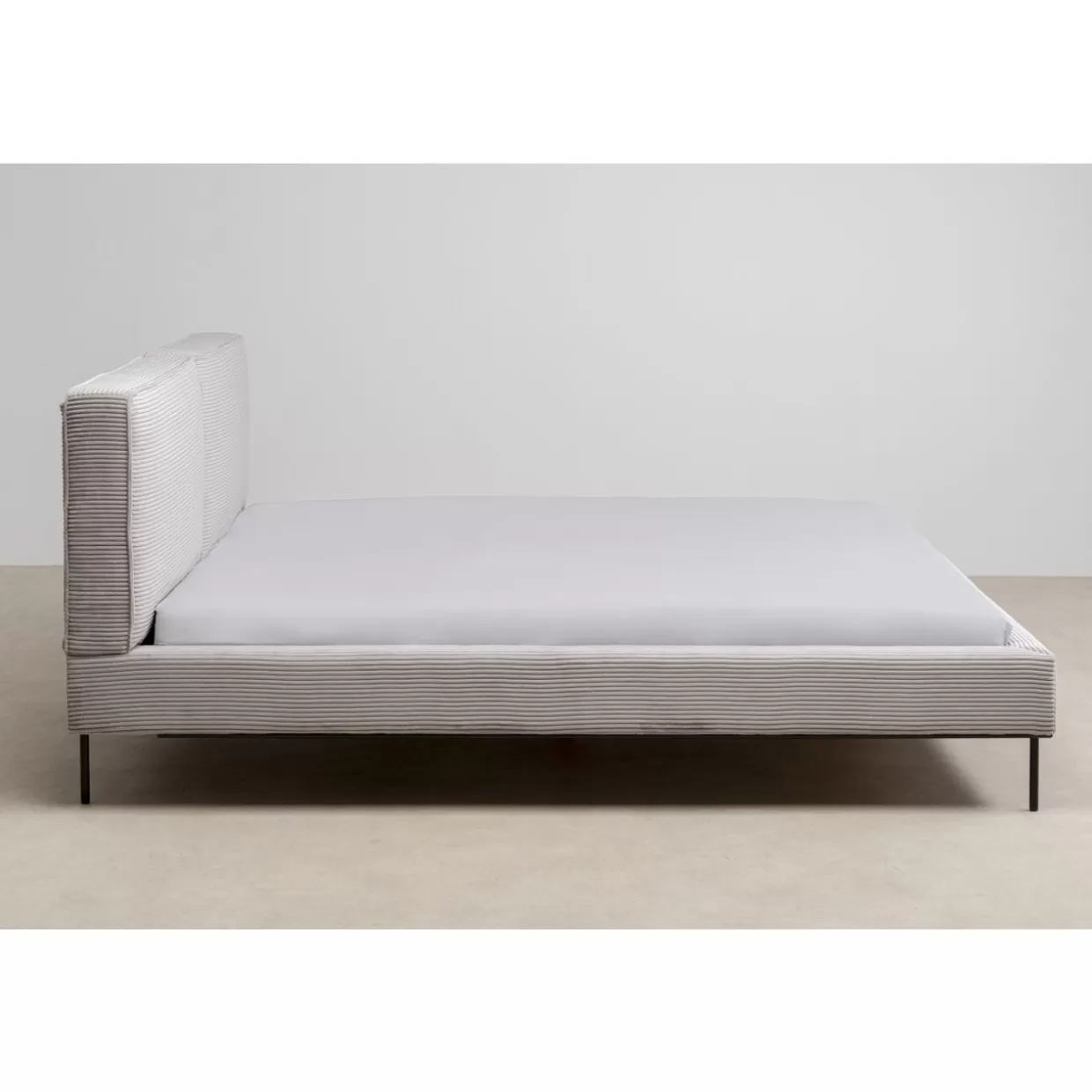 Letto Moderno East Side in Tessuto Cord Grigio 180x200 cm - Design Esclusivo KARE