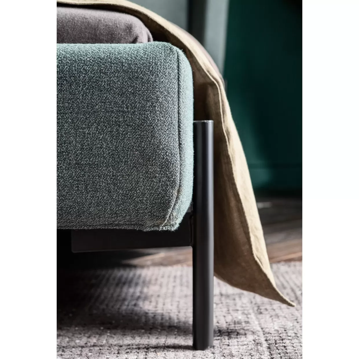 Letto Tivoli Verde di KARE Design - Moderno e Spazioso 160x200 cm 

Naturale evoluzione del modello classico con finiture ecosostenibili
