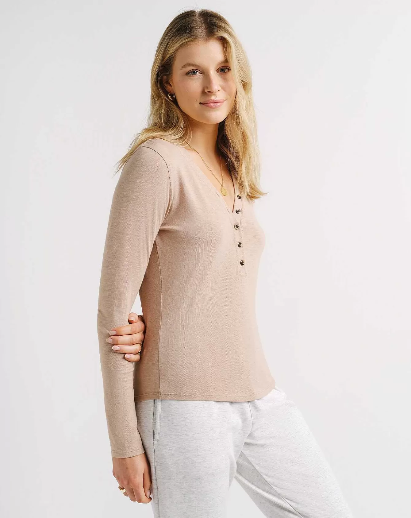 Maglie Henley in Tessuto Jersey Soffice - T-Shirt e Canotte Premium per Stagioni Fresche, Comfort e Stile Senza Tempo