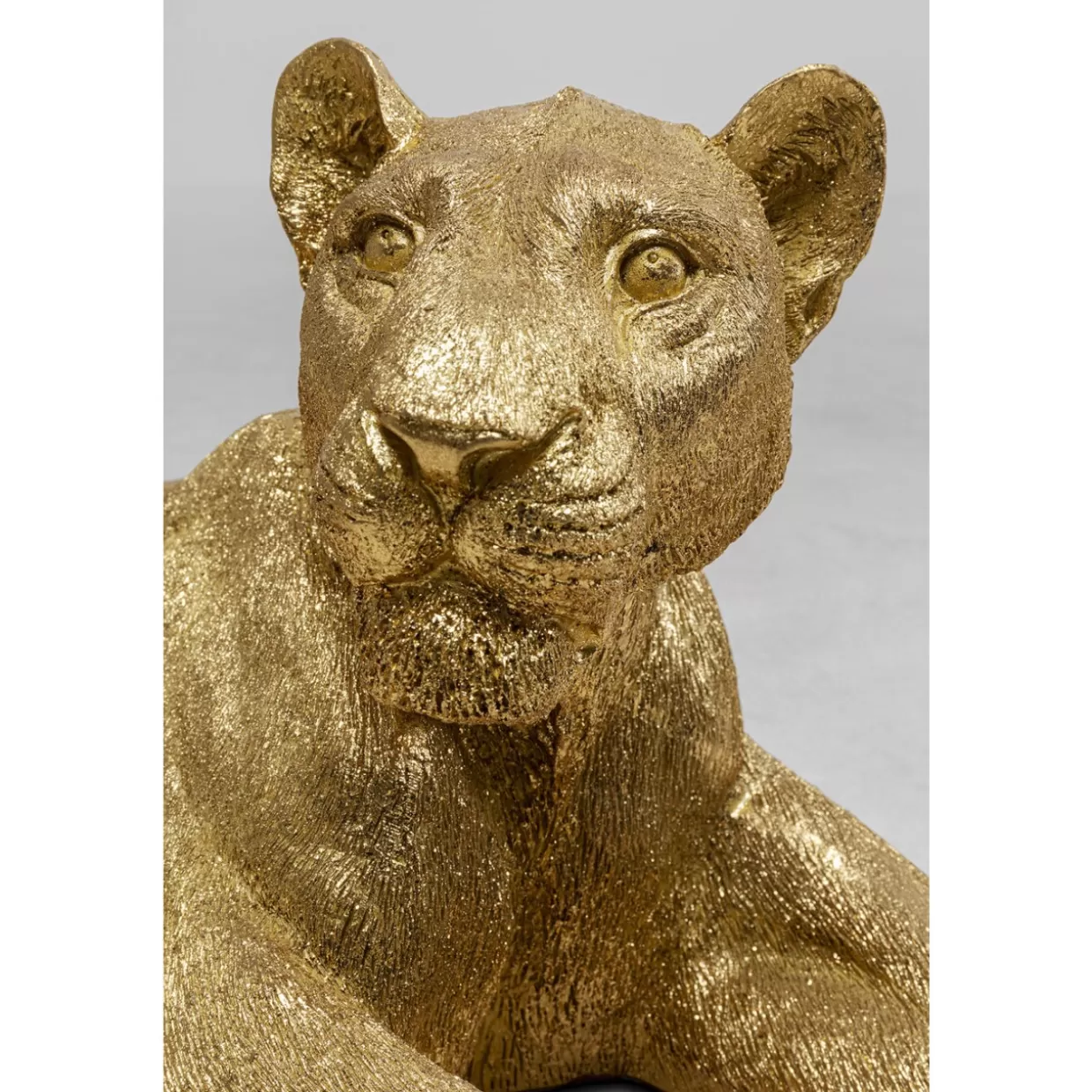 KARE Design Statua Leone Dorato da Collezione - Scultura Elegante per Interni, Altezza 80 cm, Decorazione Lussuosa per Soggiorno o Ufficio