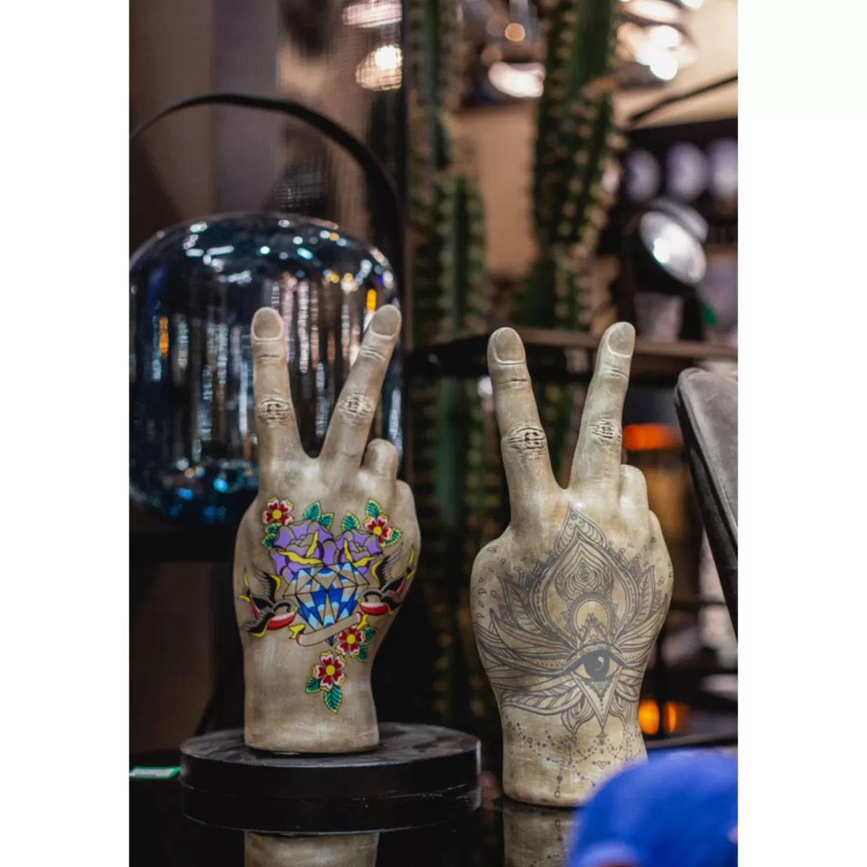 KARE Design - Mano Decorativa Vittoria con Occhio Tatuato, 36 cm per Arredamento Creativo e Idee Regalo Originali
