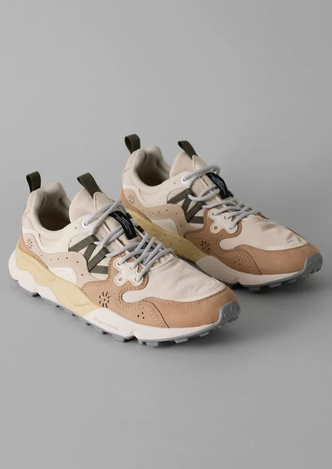 Scarpe Sportive Yamano Kaiso con Inserti Floreali - Design Moderno e Confortevole per Uso Quotidiano