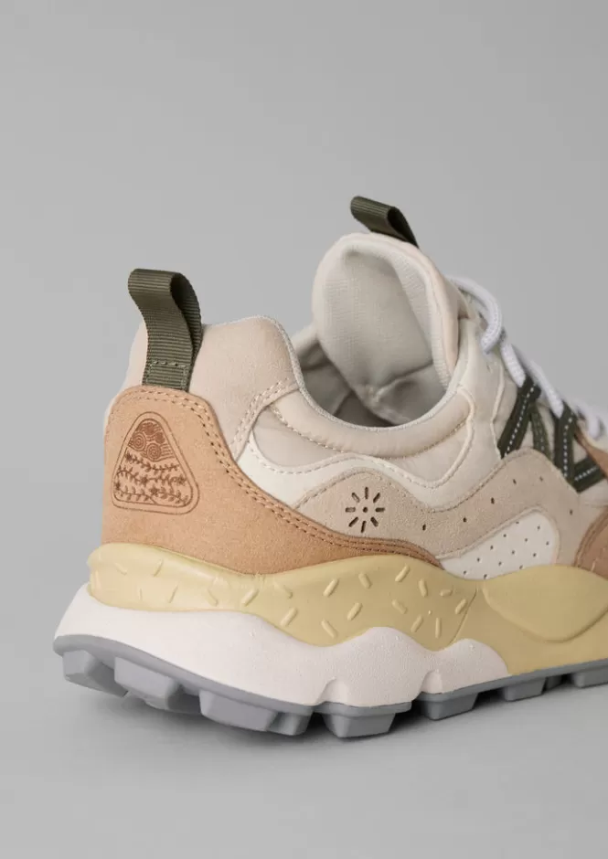 Scarpe Sportive Yamano Kaiso con Inserti Floreali - Design Moderno e Confortevole per Uso Quotidiano