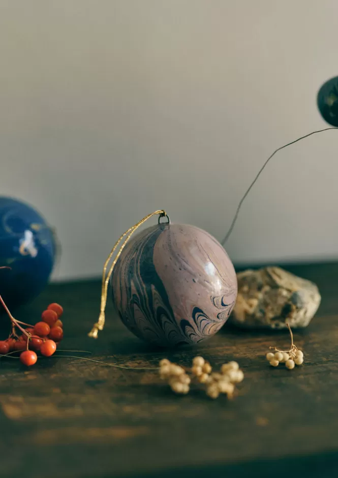 Palline Natalizie Artigianali Marmorizzate - Decorazioni Uniche a Tempo Limitato