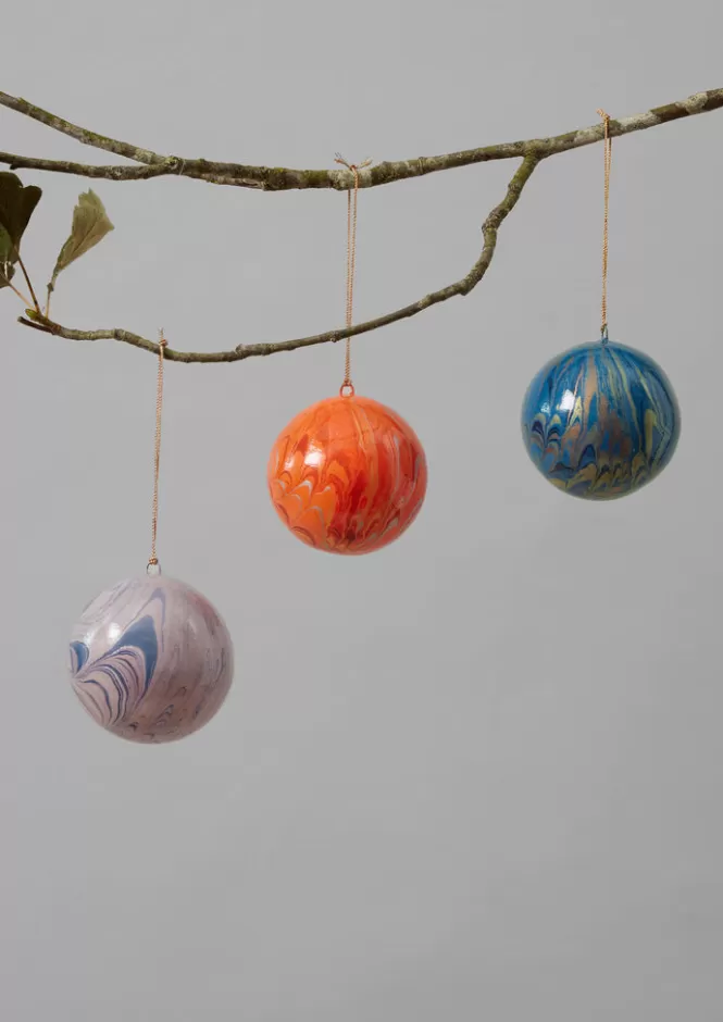 Palline Natalizie Artigianali Marmorizzate - Decorazioni Uniche a Tempo Limitato