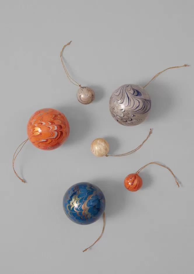 Palline Natalizie Artigianali Marmorizzate - Decorazioni Uniche a Tempo Limitato
