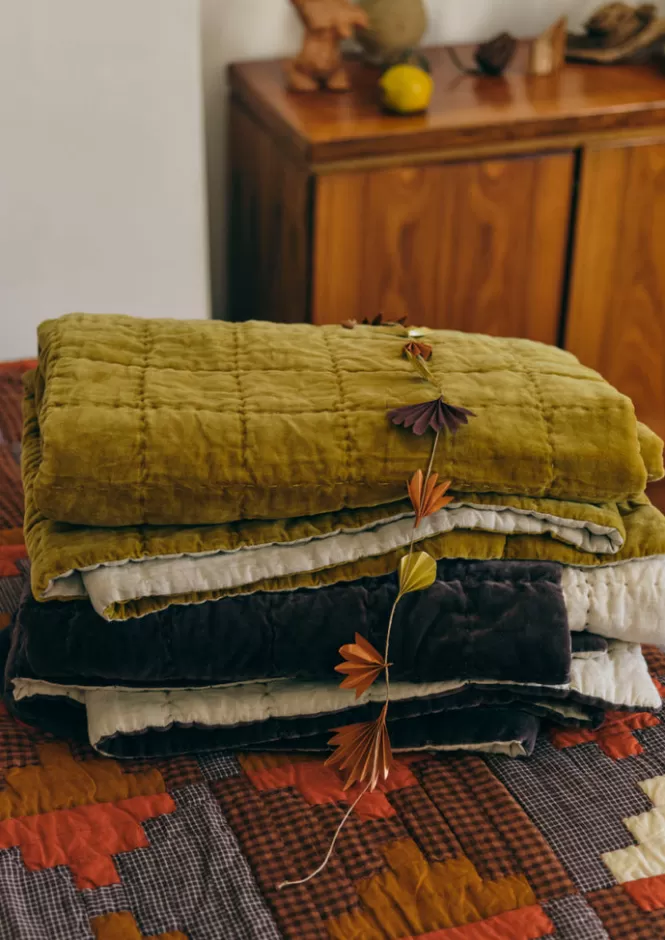Coperta in Velluto Biologico Realizzata a Mano - Morbidezza Naturale per il Tuo Riposo | Tessili per la Casa - Coperte e Plaid con Cuciture Artigianali e Prezzo Accessibile