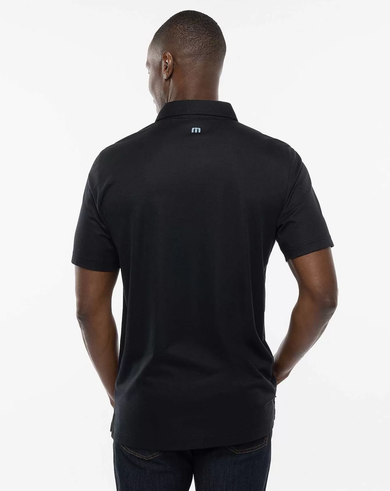 Isola della Moda: Polo Edizione Esclusiva - Storia Intrecciata in Maglie Iconiche