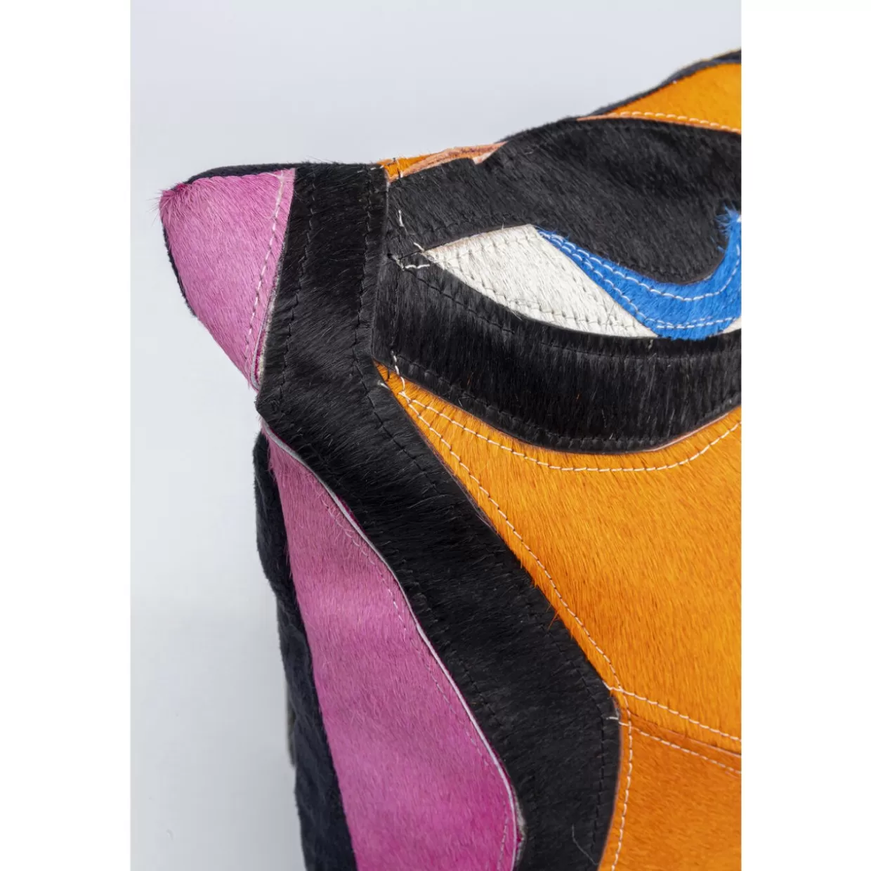 Cuscino Decorativo Donna Astratta con Stilizzazione Moderna - Tocco Artistico per Arredi Contemporanei, 40x40 cm (Design firmato KARE)