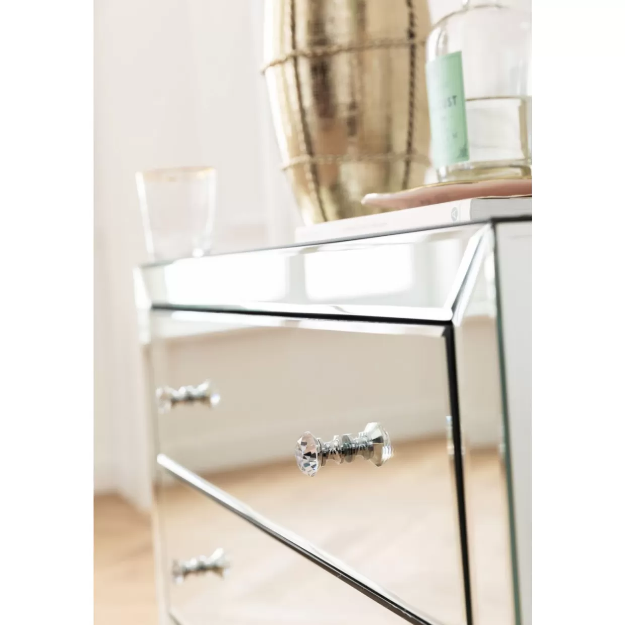 Comò e Credenze Firmati KARE Design - Modello Elegante con 3 Cassetti | Collezione Lusso Arredamento d'Autore