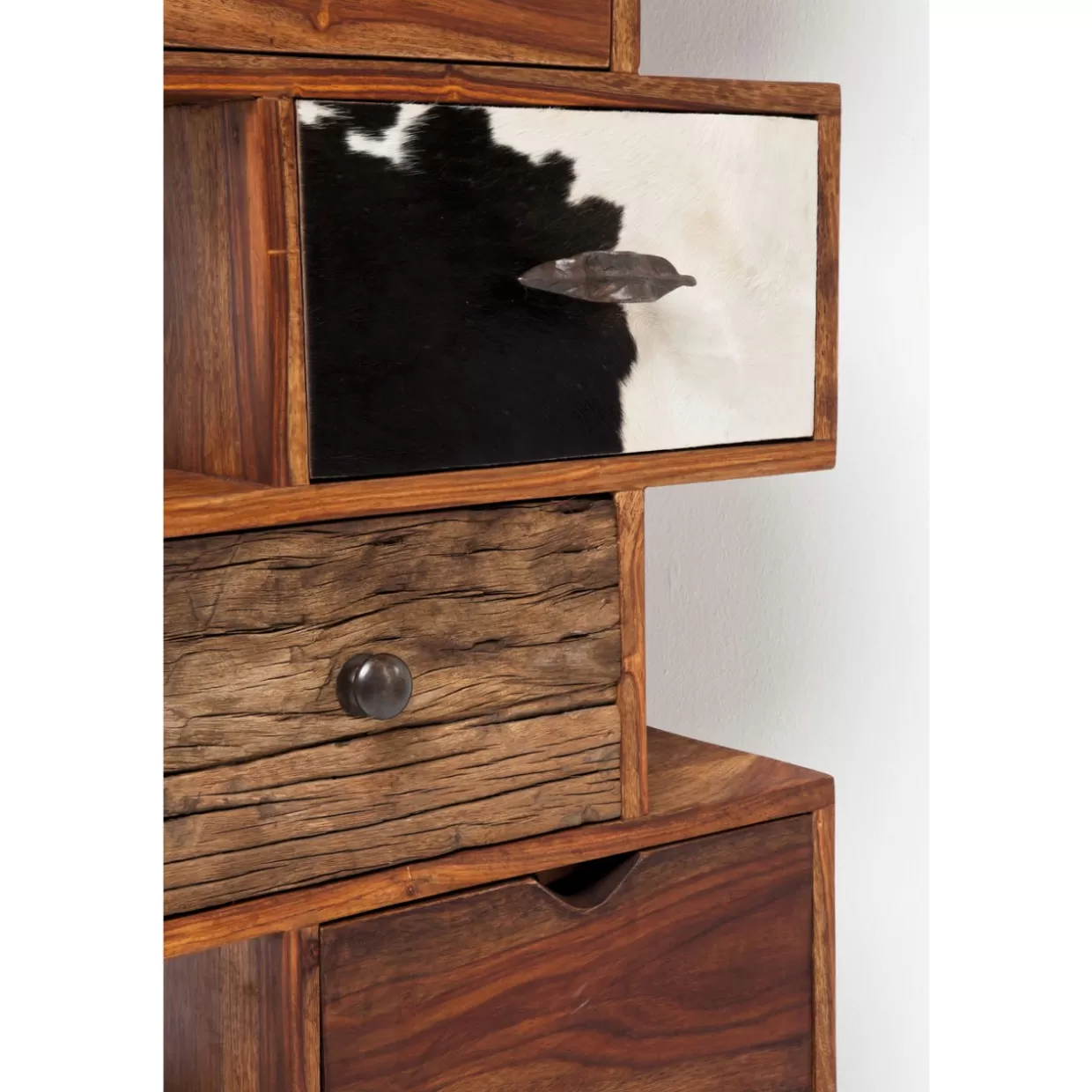 Comò Rodeo Design Innovativo KARE - Credenza con 6 Ante Geometriche e Linee Dinamiche
