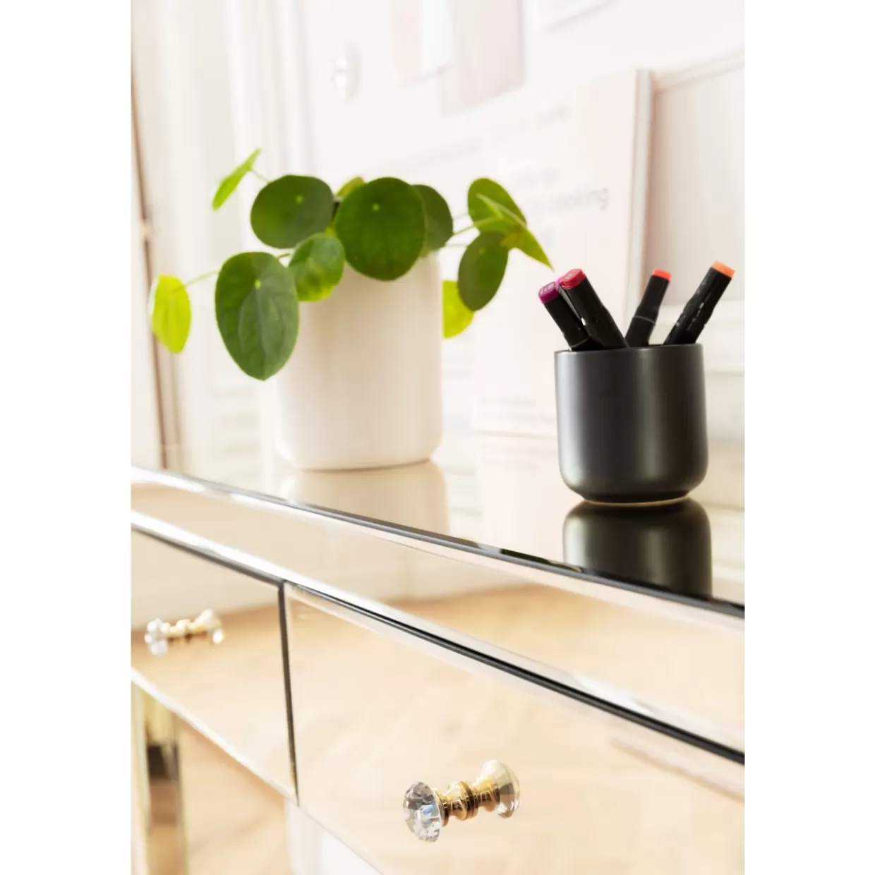 KARE Design - Comò e Credenze d'Autore con Consolle Elegante | Collezione Champagne Dorato con Rifiniture Pregiate