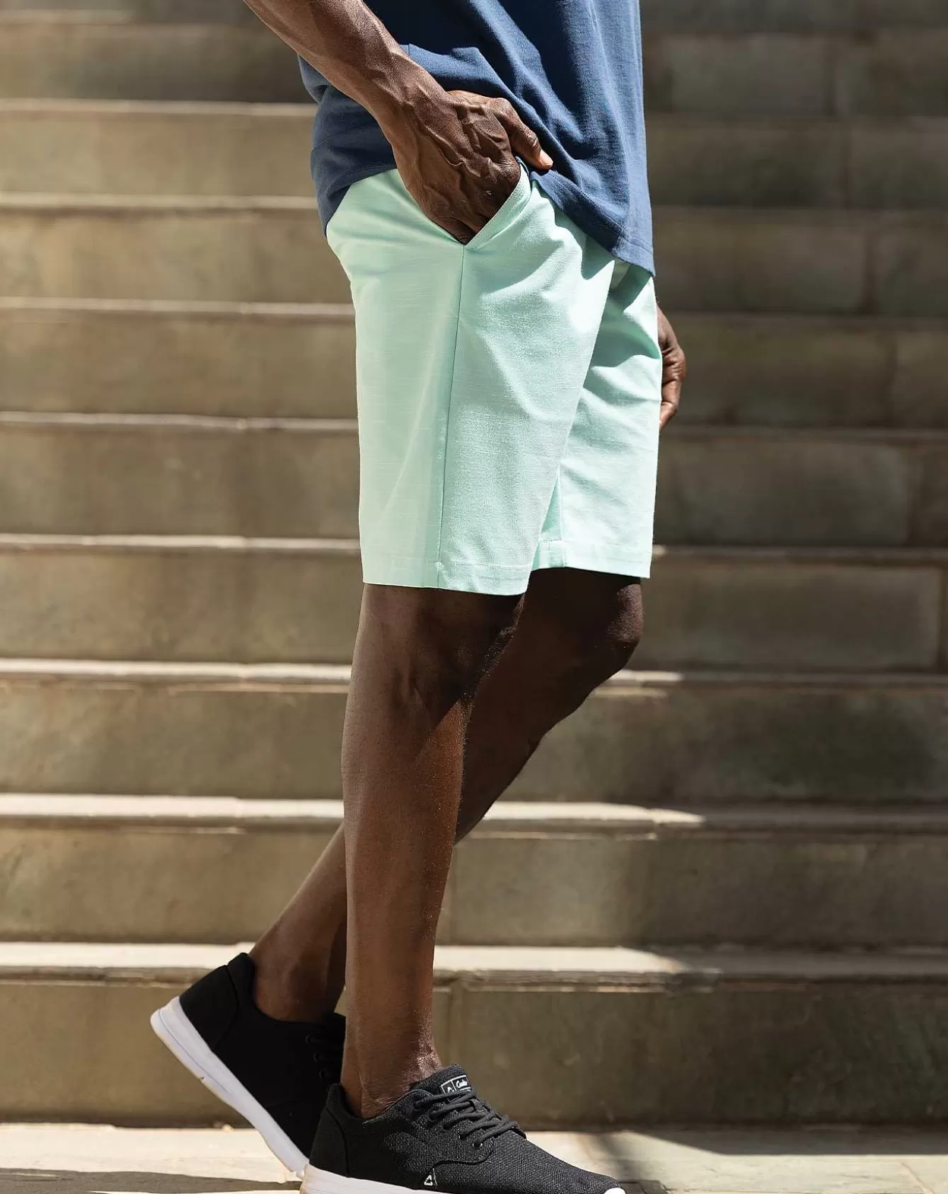 Pantaloncini Corti Stilizzati in Tema Nautico - 23cm Confortevoli per Look Estate 2024