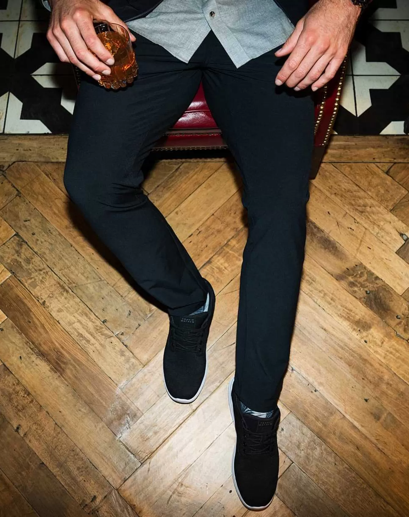 Saldi Esclusivi - Pantaloni Chino Tecnologici per Comfort Tutto il Giorno