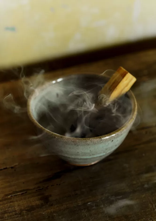 Set Completo Palo Santo con Candele Artigianali e Portacandele Naturali