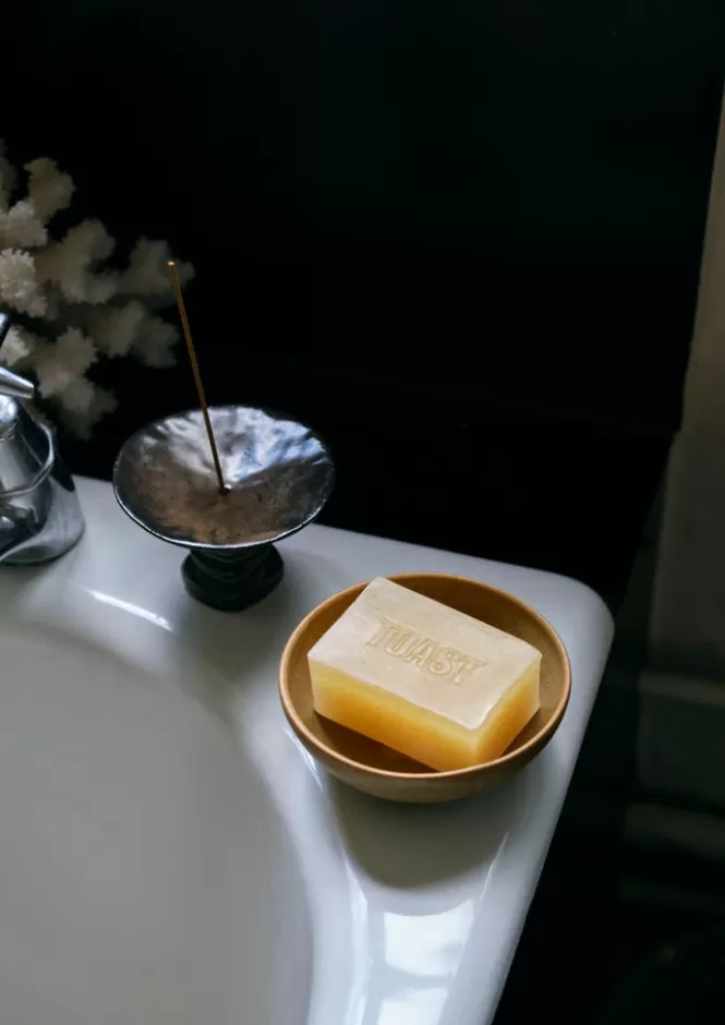 Sapone Solido alla Glicerina Delicato - Idratante Naturale per Igiene e Benessere del Bagno con Olio di Mandorle (Prezzo Speciale)