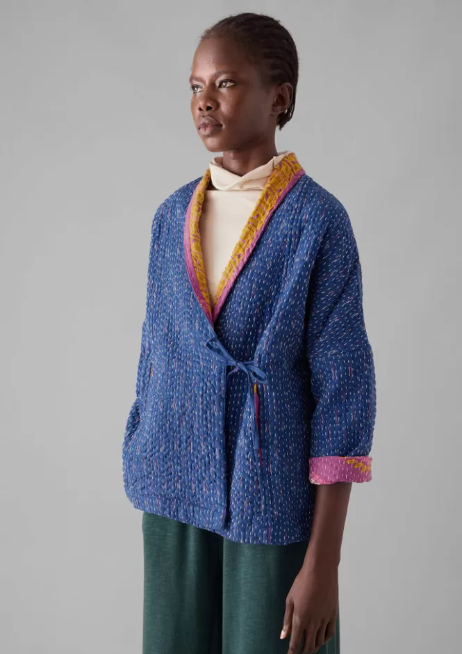 Vintage Ikat Kantha Rivisitati: Giacche Artigianali e Abiti da Sera in Edizione Esclusiva + Vestaglie Confortevoli con Stile Boho-Chic