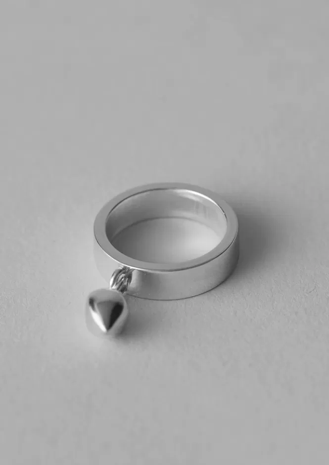 Gioielli Sally Lacock: Anello Regolabile con Ciondolo Mobile per Donna