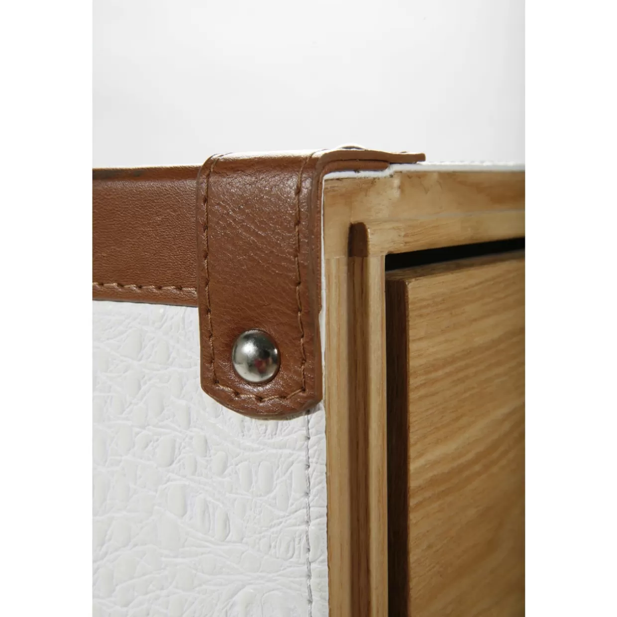 KARE Design - Elegante Armadio Valigia in Pelle Bianco Coccodrillo, Stile Cosmopolitan