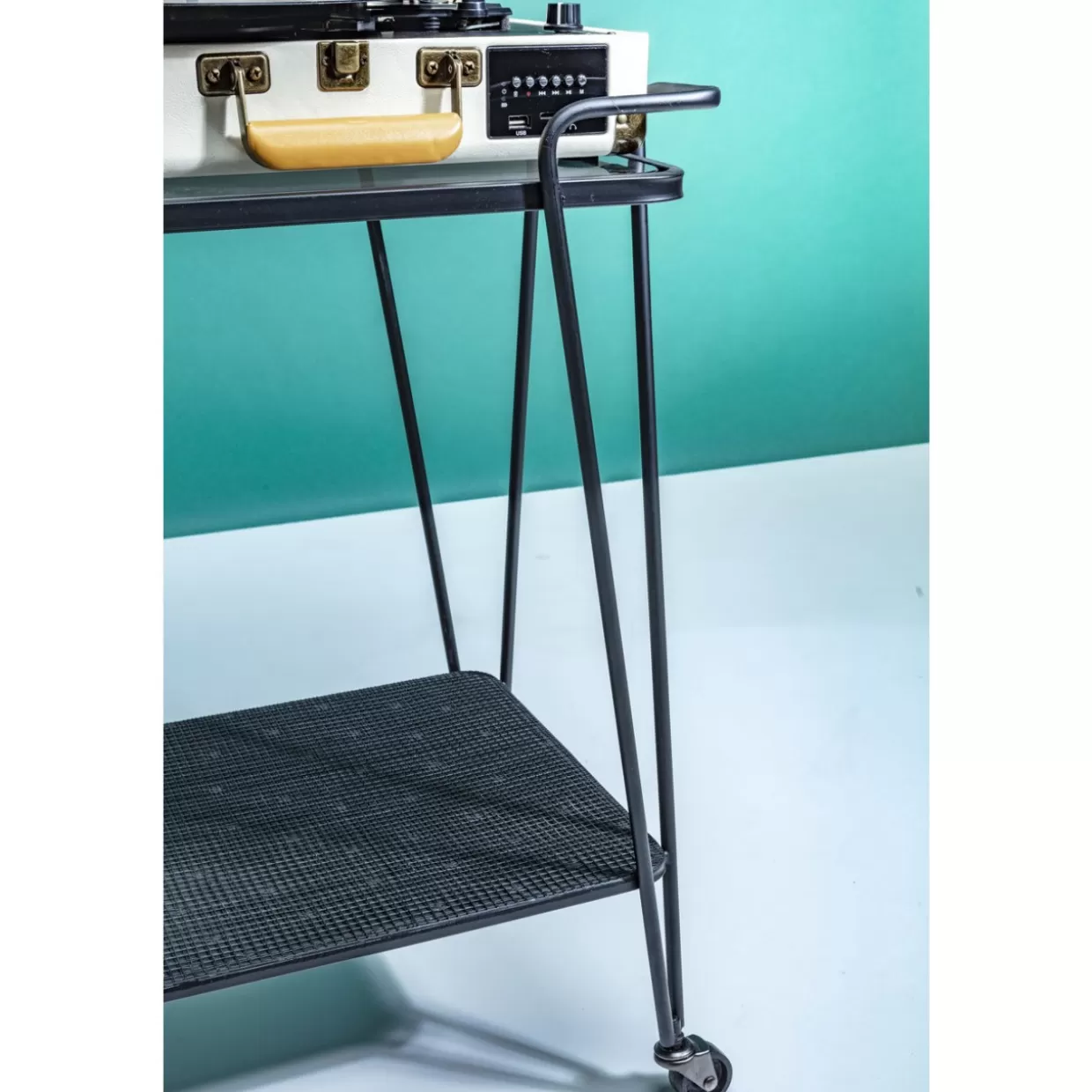 KARE Design - Tavoli Moderni e Carrello da Servizio con Griglia Metallica Elegante
