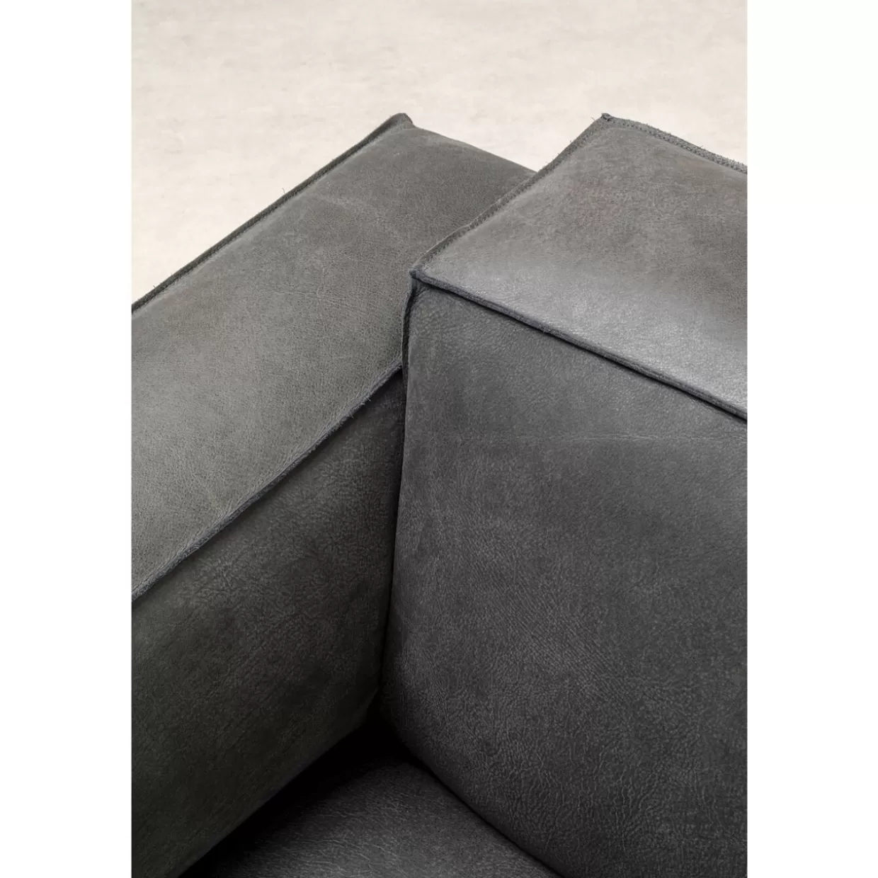 Divano Henry Modello 3 Posti in Pelle Grigia - Confortevole e Moderno, Collezione Esclusiva KARE Design