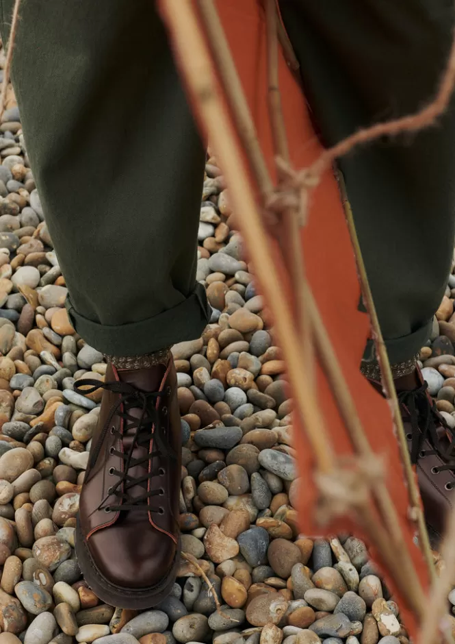 Scopri gli Autentici Stivali Monkey Solovair - Calzatura Robust@ Made in England per Look Iconico