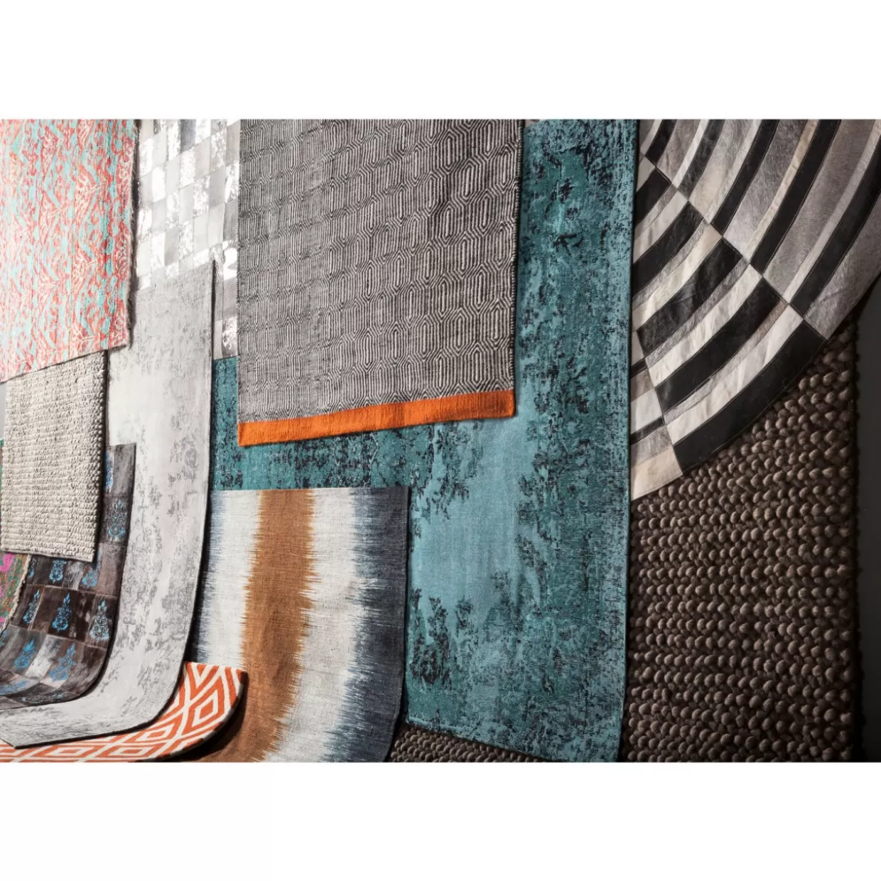Tappeto Vintage Kelim Turchese KARE Design - 170x240 cm, Tappeto Decorativo per Soggiorno con Motivi Geometrici Pop 

：，