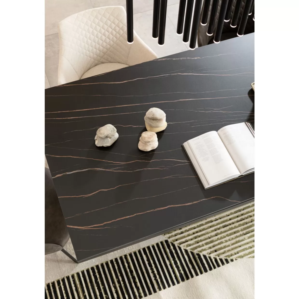 KARE Design Tappeto Levia 200x300 cm | Tappeto Moderno per Soggiorno con Design Esclusivo, Ideale per Arredamento Contemporaneo