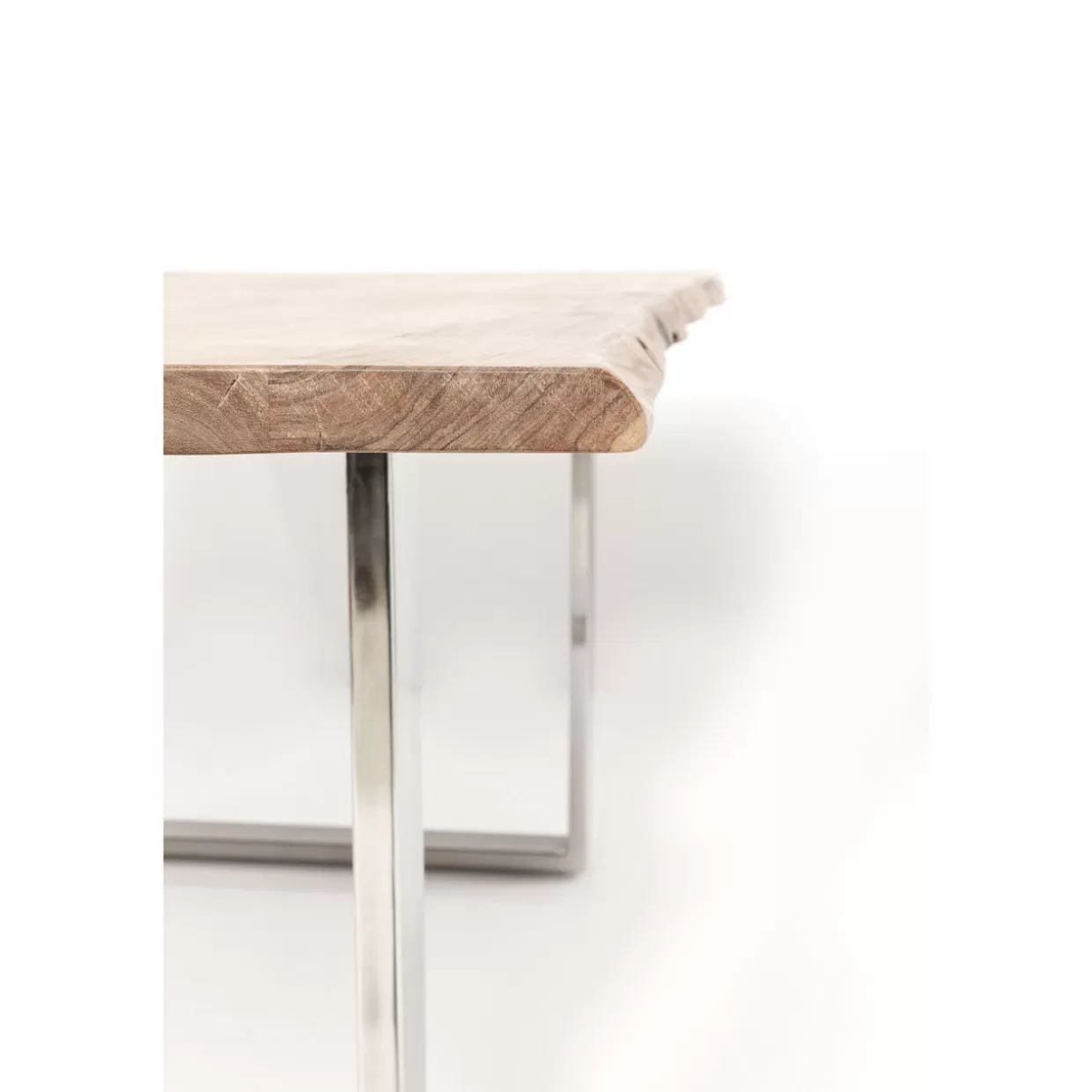 Tavolo Harmony in finitura argento 160x80 cm - Design elegante e moderno by KARE

(Alternativa più colloquiale: 
Tavolo design Harmony argento 160x80 - Linee armoniose per la tua casa KARE)

(Alternativa con focus dimensionale: 
Tavolo da pranzo Harmony 160x80 cm - Rifiniture argentate e struttura contemporanea KARE Design)