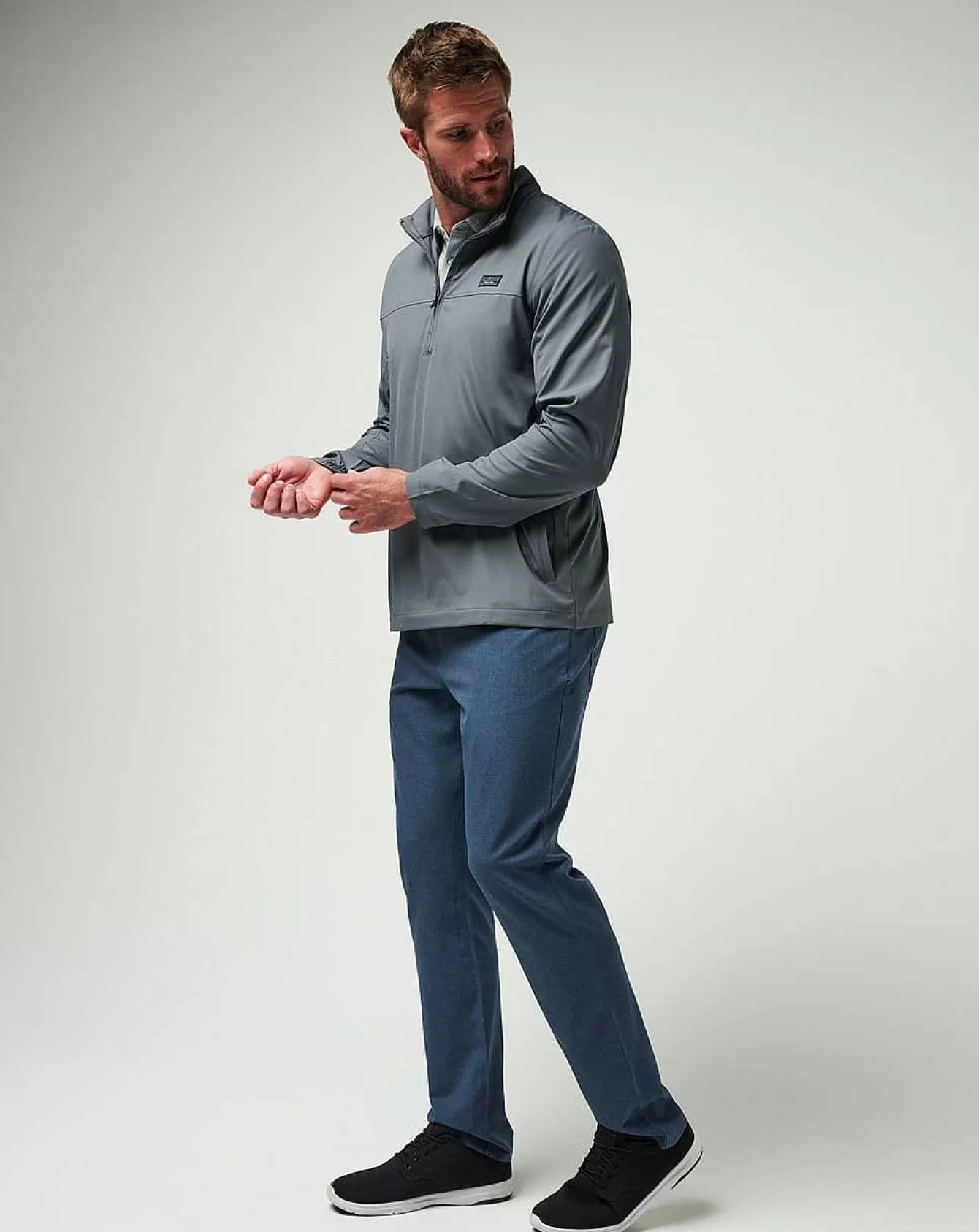 Felpe con Zip Wanderlust: Comodi ed Eleganti per Viaggiare in Stile  
Scopri la Collezione di Felpe Quarter-Zip Imperdibili!