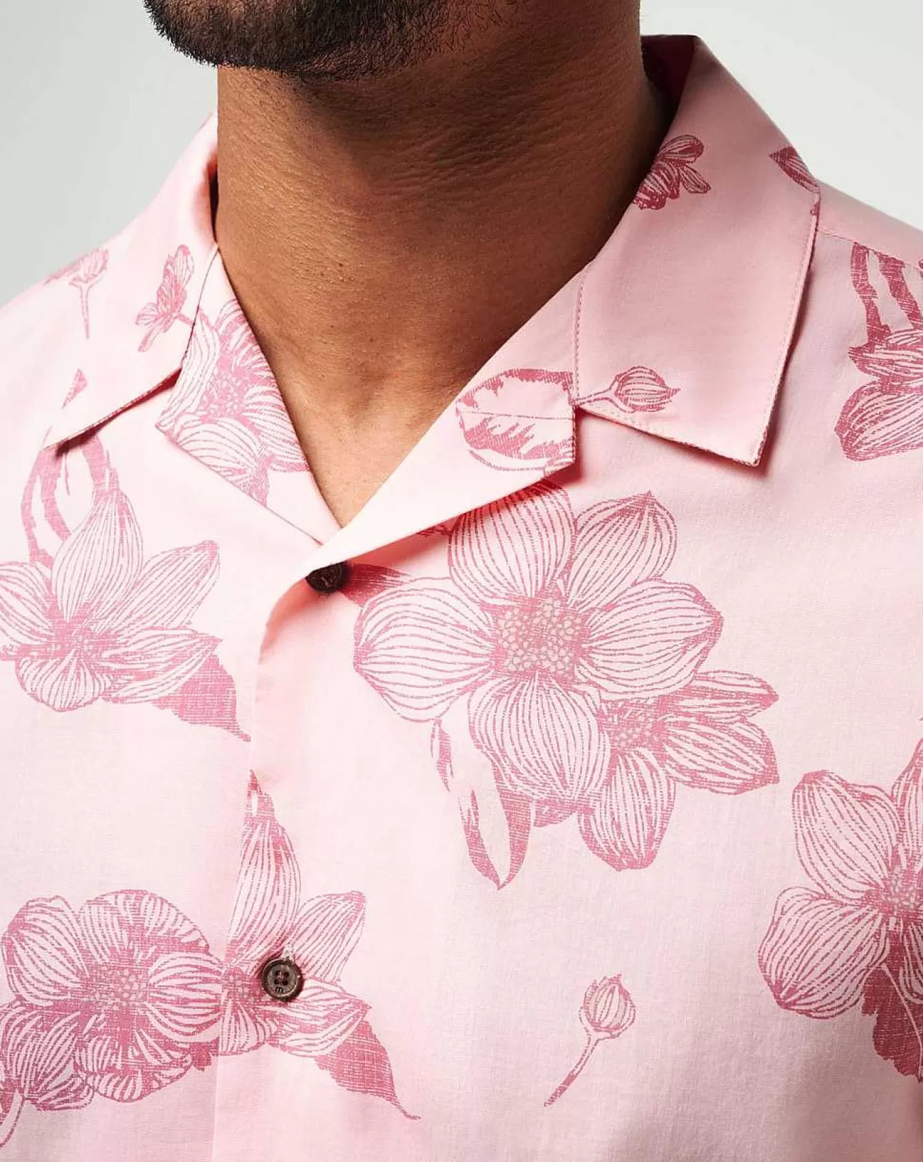 Camicia a Bottoni Stile Yacht Rock - Fresco Look Marino con Design Vibrante